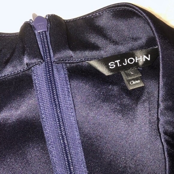 St John size large blue silky sleeveless top - Picture 5 of 10